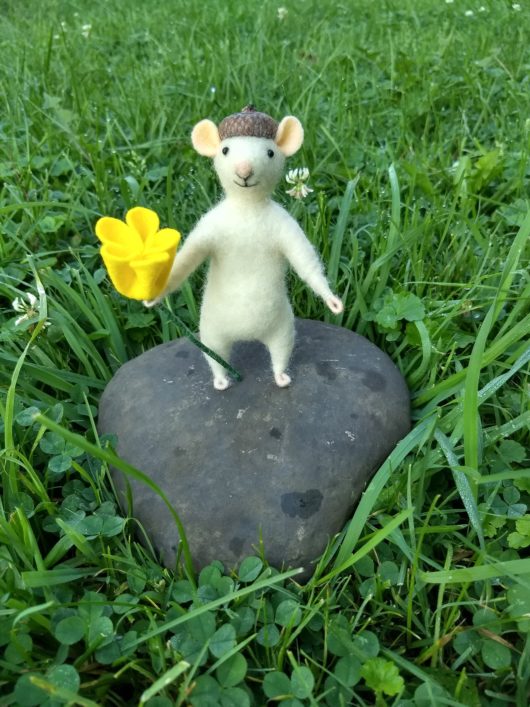 photo of needle felted mouse